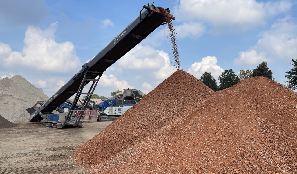 Initial processing of construction debris