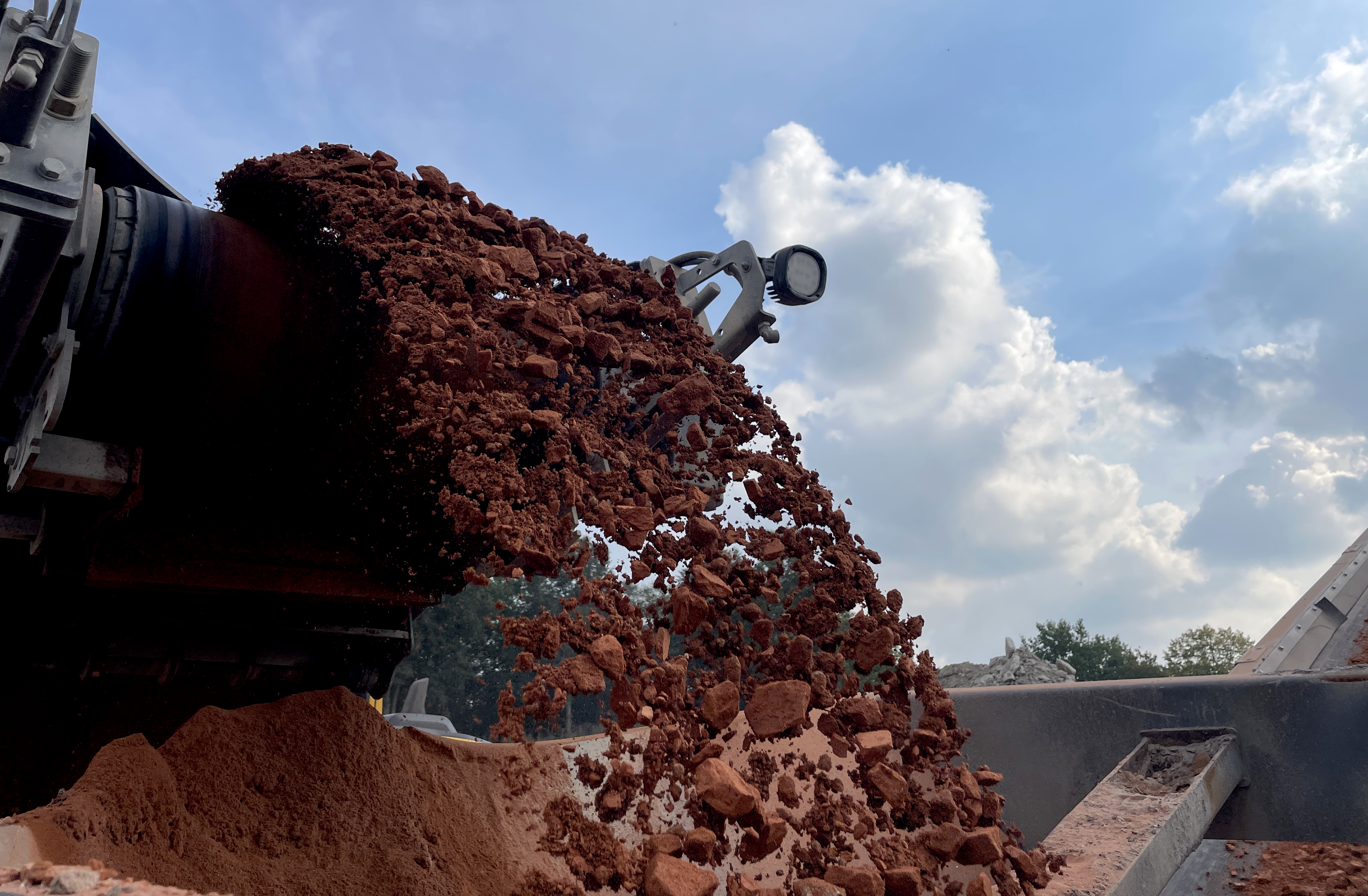 Processing of demolition material for the “Das Ludwig” project